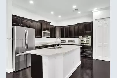3557 NW 87th Ave, Cooper City, FL 33024 - Photo 7