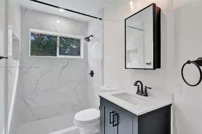 8741 SW 10th St, Pembroke Pines, FL 33025 - Photo 17