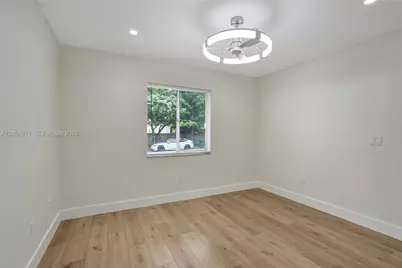 8741 SW 10th St, Pembroke Pines, FL 33025 - Photo 23