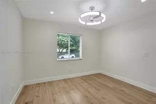 8741 SW 10th St, Pembroke Pines, FL 33025 - Photo 23