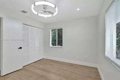 8741 SW 10th St, Pembroke Pines, FL 33025 - Photo 21