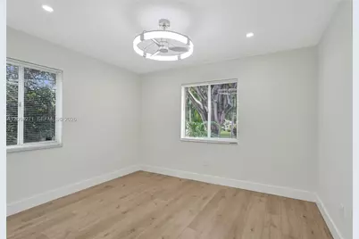 8741 SW 10th St, Pembroke Pines, FL 33025 - Photo 19
