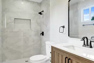 8741 SW 10th St, Pembroke Pines, FL 33025 - Photo 25