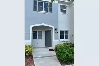 1543 SE 31st Ct, Homestead, FL 33035 - Photo 3