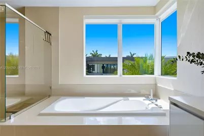 7525 NW 103rd Pl, Doral, FL 33178 - Photo 43