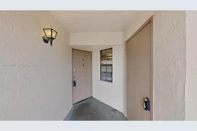 889 Hamilton Dr #889E, Homestead, FL 33034 - Photo 5