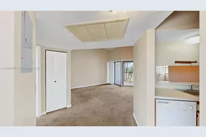 889 Hamilton Dr #889E, Homestead, FL 33034 - Photo 7