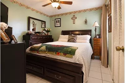 2421 SW 142nd Pl, Miami, FL 33175 - Photo 11