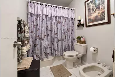 2421 SW 142nd Pl, Miami, FL 33175 - Photo 15