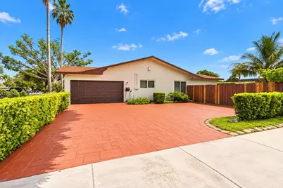 19901 Highland Lakes Blvd, Miami, FL 33179 - Photo 5