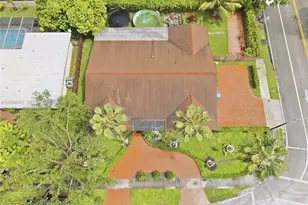 19901 Highland Lakes Blvd, Miami, FL 33179 - Photo 39