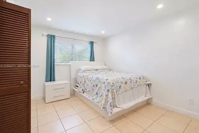 19901 Highland Lakes Blvd, Miami, FL 33179 - Photo 15