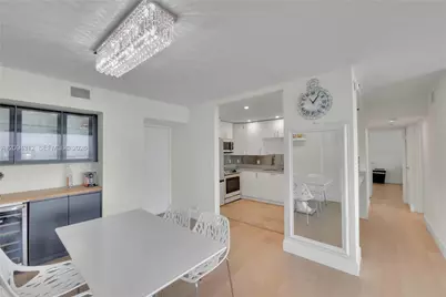 100 Bayview Dr #1008, Sunny Isles Beach, FL 33160 - Photo 3