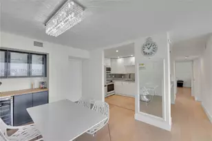 100 Bayview Dr, Sunny Isles Beach, FL 33160 - Photo 3