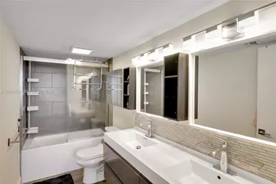 100 Bayview Dr #1008, Sunny Isles Beach, FL 33160 - Photo 29