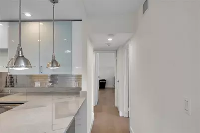 100 Bayview Dr #1008, Sunny Isles Beach, FL 33160 - Photo 17
