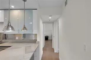 100 Bayview Dr, Sunny Isles Beach, FL 33160 - Photo 17