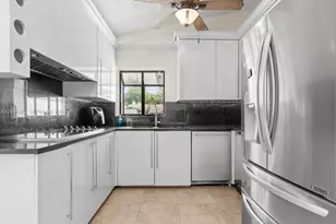 1061 Cedar Creek Way, Davie, FL 33325 - Photo 35