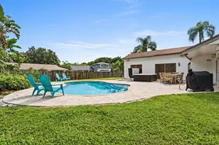 1061 Cedar Creek Way, Davie, FL 33325 - Photo 13
