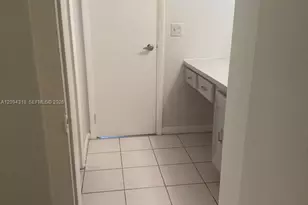 484 NW 165th St Rd, Miami, FL 33169 - Photo 5