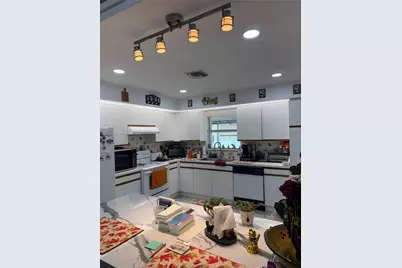 640 SE 22nd Ln, Homestead, FL 33033 - Photo 13