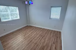 15051 Royal Oaks Ln, North Miami, FL 33181 - Photo 9