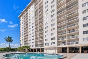 400 Kings Point Dr, Sunny Isles Beach, FL 33160 - Photo 25