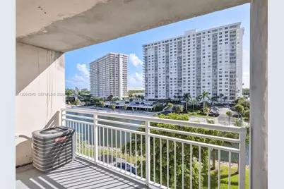 400 Kings Point Dr #523, Sunny Isles Beach, FL 33160 - Photo 5