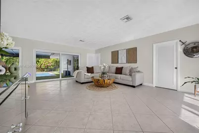 6000 SW 94th Pl, Miami, FL 33173 - Photo 7
