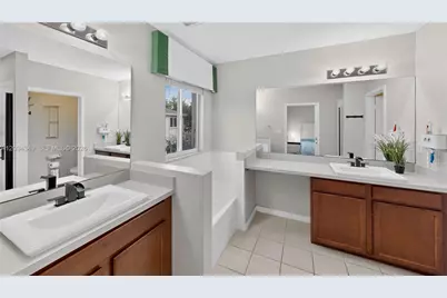 21427 NW 14th Ave, Miami Gardens, FL 33169 - Photo 31