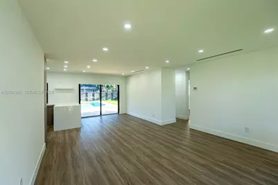 14515 Mahogany Ct, Miami Lakes, FL 33014 - Photo 11