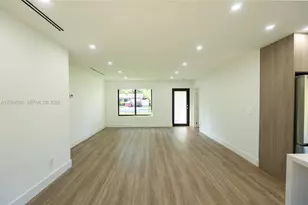 14515 Mahogany Ct, Miami Lakes, FL 33014 - Photo 5