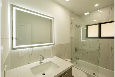 14515 Mahogany Ct, Miami Lakes, FL 33014 - Photo 13