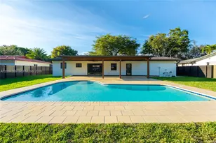 14515 Mahogany Ct, Miami Lakes, FL 33014 - Photo 31