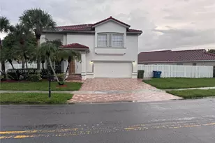 83 Gables Blvd, Weston, FL 33326 - Photo 1