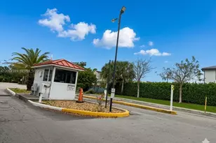2841 Somerset Dr, Lauderdale Lakes, FL 33311 - Photo 13