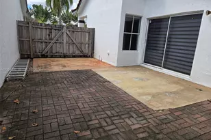 811 NW 133rd Ct, Miami, FL 33182 - Photo 17