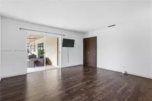 653 NW 100th Ln, Coral Springs, FL 33071 - Photo 17