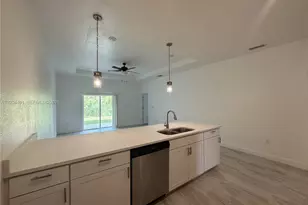 1240 Columbus Blvd, Fort Myers, FL 33913 - Photo 5
