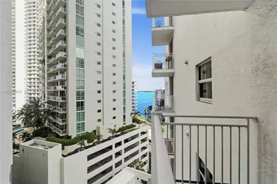 185 SE 14th Ter #1402, Miami, FL 33131 - Photo 15