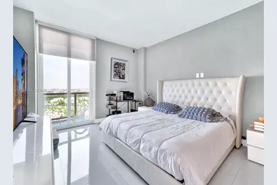 100 Bayview Dr #PH01, Sunny Isles Beach, FL 33160 - Photo 11