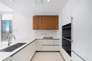 1400 Biscayne Blvd, Miami, FL 33132 - Photo 5