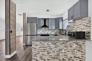 363 NE 35th Ter, Homestead, FL 33033 - Photo 15