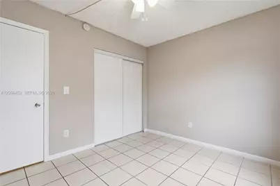 2655 W 67th Pl #14-13, Hialeah, FL 33016 - Photo 17