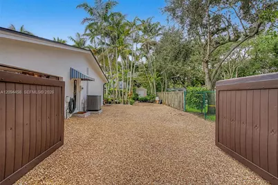 16140 SW 74th Pl, Palmetto Bay, FL 33157 - Photo 25