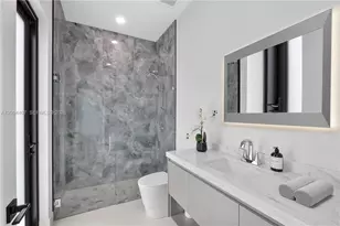 350 Circle Dr, Pompano Beach, FL 33062 - Photo 39