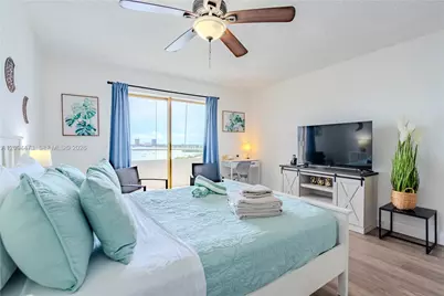 7904 West Dr #810, North Bay Village, FL 33141 - Photo 5