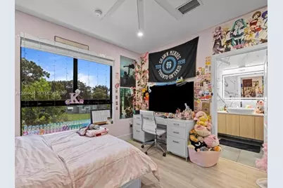 307 SW 10th St, Fort Lauderdale, FL 33315 - Photo 23
