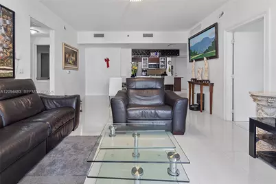 951 Brickell Ave #605, Miami, FL 33131 - Photo 3