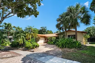 20011 NE 25th Ave, Miami, FL 33180 - Photo 7